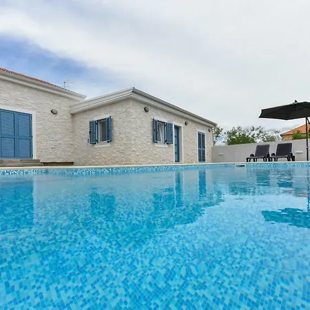 Villa Rose