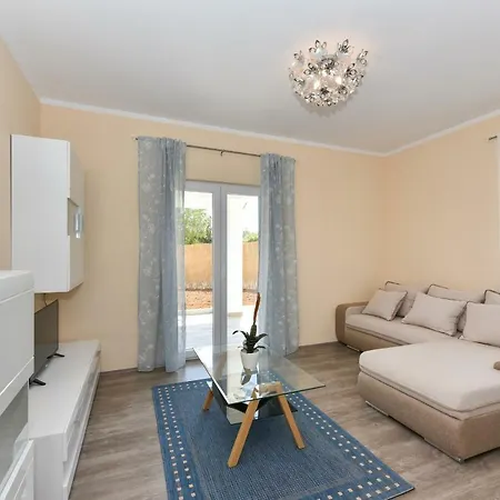 Rose Villa