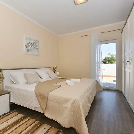 Rose Villa
